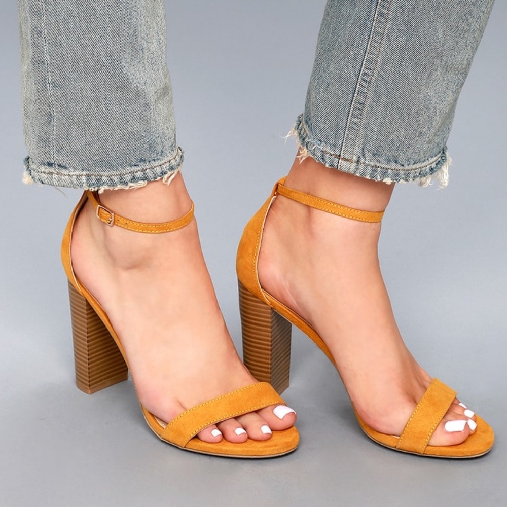 Lulu’s Mustard Yellow Suede Heel - Size 7